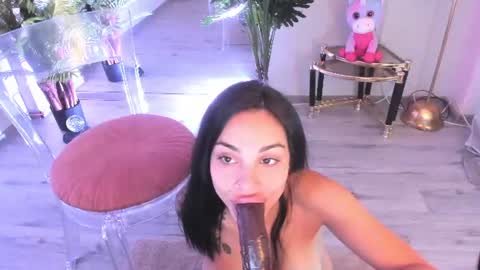 Sienna online show from July 11, 5:43 am