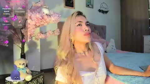 ... Independent model online show from July 3, 1:56 am
