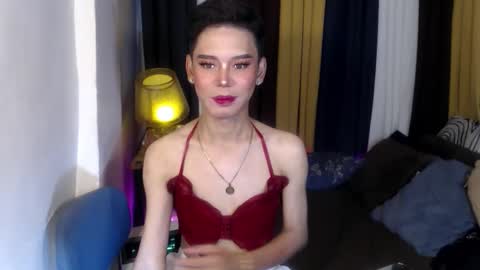 Stella online show from June 10, 10:58 am