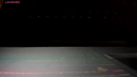 missvalery1 online show from December 10, 11:40 pm