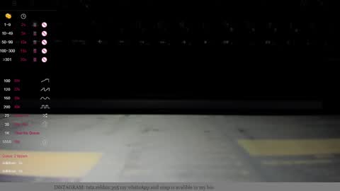 missvalery1 online show from January 7, 11:35 pm