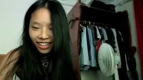 Snapshot of missversatile chatting on July 12, 8:33 pm Miss Versatile online show from July 12, 8:33 pm