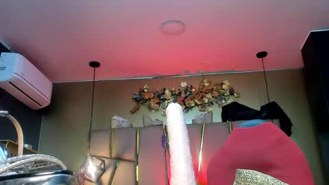 Victoria  online show from April 12, 12:04 am