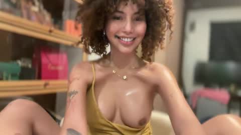 Divine Olga  online show from June 16, 9:12 am
