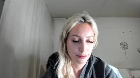 Missy matrix online show from January 8, 5:04 pm