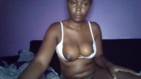 missy_vee online show from February 18, 1:07 pm