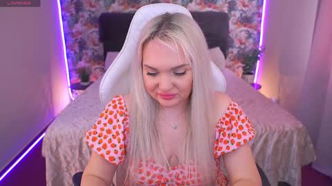 missyymarty online show from April 8, 7:52 am