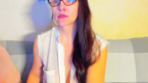 Victoria Eden online show from April 8, 8:09 pm