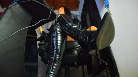Mistress Anna Alves online show from May 8, 12:49 am