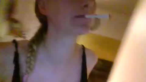 mistressmilly32 online show from May 10, 9:31 pm