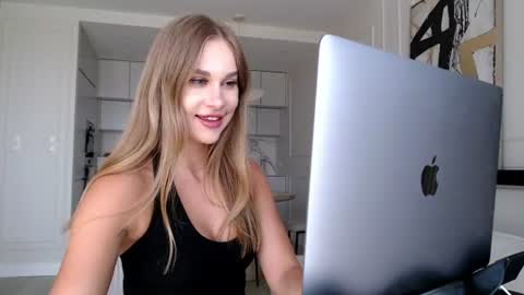 mistressuniverse online show from July 28, 12:48 pm