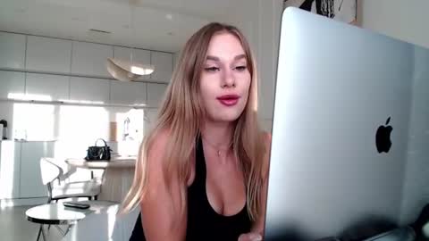 mistressuniverse online show from July 28, 5:56 pm
