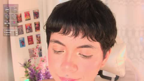 Snapshot of misty_miu chatting on December 5, 12:11 pm Misty online show from December 5, 12:11 pm