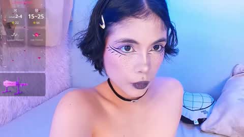 Snapshot of misty_miu chatting on November 5, 3:17 am Misty online show from November 5, 3:17 am