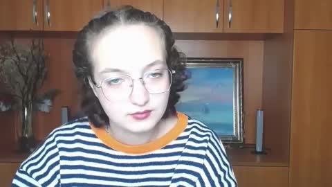 Aria online show from October 9, 11:30 am