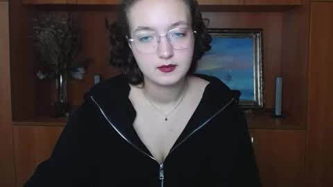 Aria online show from October 12, 10:47 am