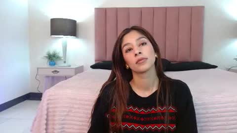Snapshot of mistyy_01 chatting on June 27, 3:22 am MISTY online show from June 27, 3:22 am