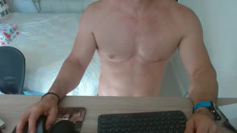 Snapshot of mitcheli chatting on October 23, 3:22 pm Onlyfans online show from October 23, 3:22 pm