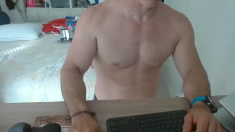 Snapshot of mitcheli chatting on January 8, 2:19 pm Onlyfans online show from January 8, 2:19 pm