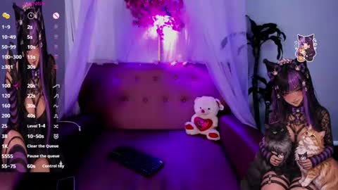 Snapshot of mitsu_kawii chatting on June 24, 8:19 pm mitsu kawii online show from June 24, 8:19 pm