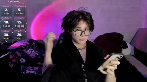 Miya online show from December 6, 7:34 pm