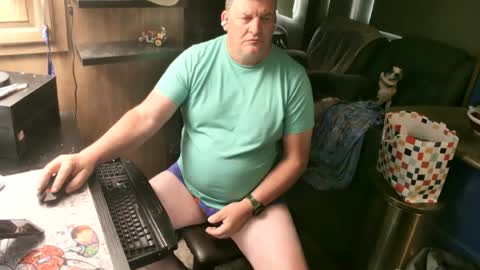 mmmthatsfunnn online show from June 14, 3:58 pm