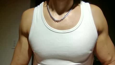 mmuscularman online show from June 9, 7:09 am