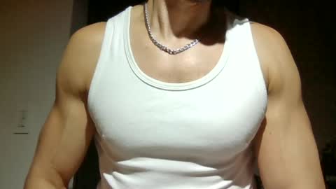 mmuscularman online show from June 19, 7:01 am