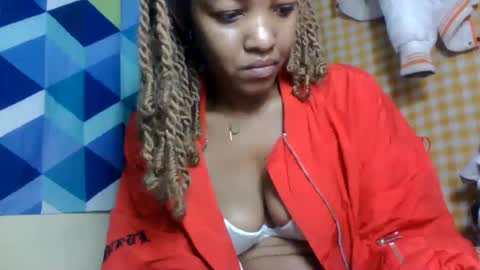 mmyriame online show from July 19, 9:29 pm
