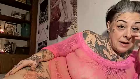 Kittykittybangbang online show from February 19, 4:30 am