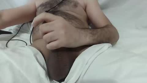 Snapshot of mo0085 chatting on January 12, 11:54 pm Laith online show from January 12, 11:54 pm