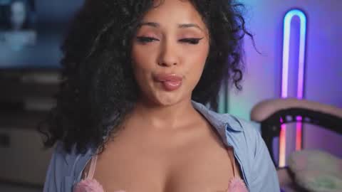 Ruxxx online show from October 20, 8:15 am