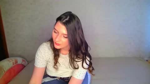 Snapshot of modestlily chatting on February 10, 9:24 am modestlily online show from February 10, 9:24 am