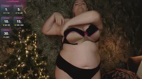 moisofi online show from December 19, 9:11 pm