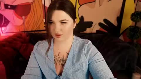 Snapshot of molinmoon chatting on June 25, 7:18 pm Rosa online show from June 25, 7:18 pm