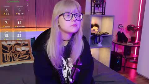 moliqin online show from April 19, 8:13 am