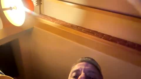 molitsrymale69 online show from June 19, 2:38 am