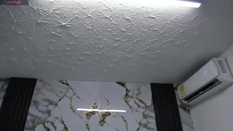 Hey Guys  Im Mollie online show from March 17, 11:57 am