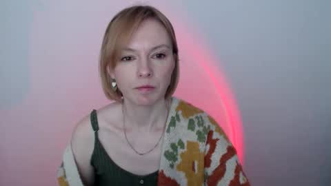 mollilove online show from May 16, 6:54 am