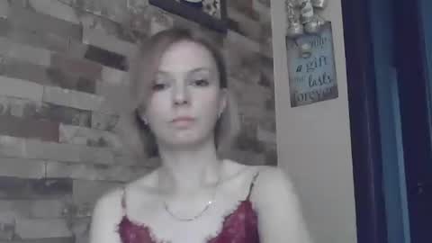 mollilove online show from June 13, 8:34 am