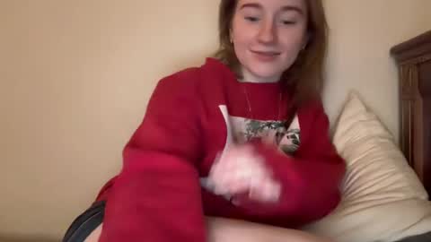 Molly online show from December 3, 5:09 am
