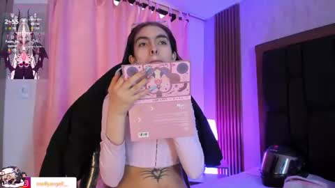 Molly online show from June 30, 3:13 pm