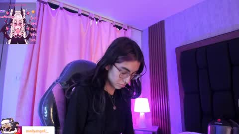 Molly online show from August 2, 3:32 pm