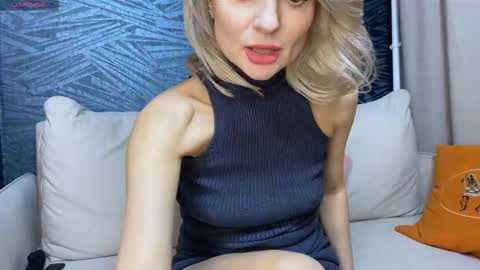 Molly online show from February 14, 1:41 pm