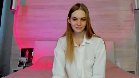 Molly Hunt online show from February 3, 6:22 am