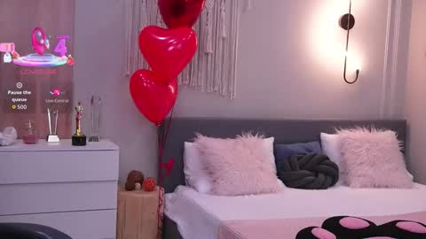 Snapshot of molly_jons chatting on February 15, 1:24 am Molly online show from February 15, 1:24 am