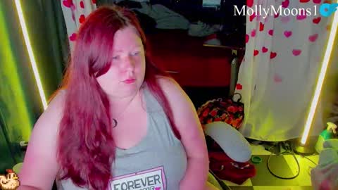 molly_moons online show from May 7, 10:53 am