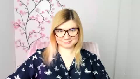 Molly online show from February 22, 12:47 pm