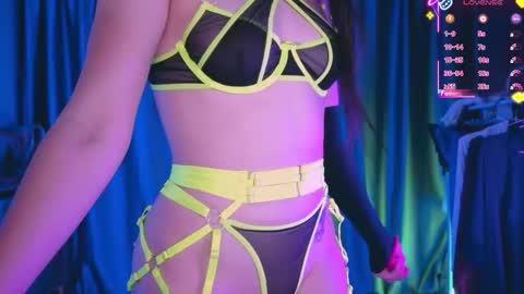 Snapshot of molly_phoenix chatting on December 3, 6:28 pm Molly online show from December 3, 6:28 pm