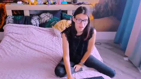  KIRA  online show from July 2, 3:06 am